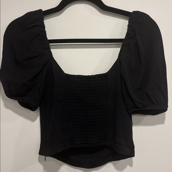 Aritzia Wilfred Black Novella Short-Sleeved Blouse with Puff Sleeves - Picture 10 of 11